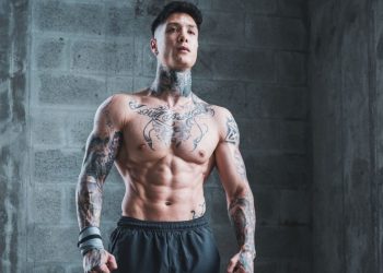 Do These 8 Chest Exercises at Home Without Equipment for a Defined Look