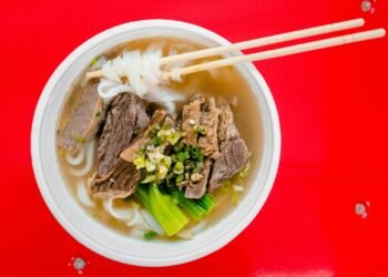 closeup photography of soup with meat